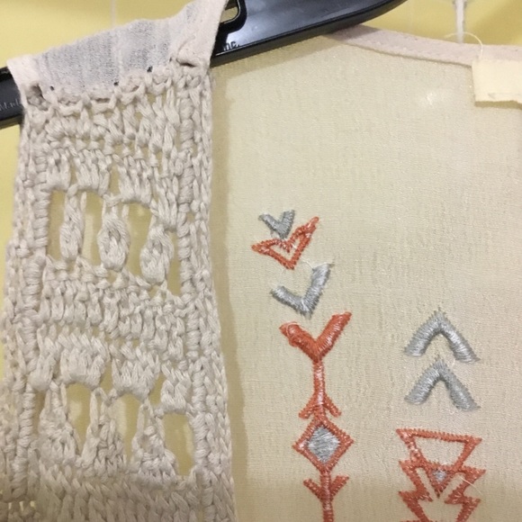 kori america desert vibes embroidered crochet macrame fringe kimono vest - Picture 6 of 15
